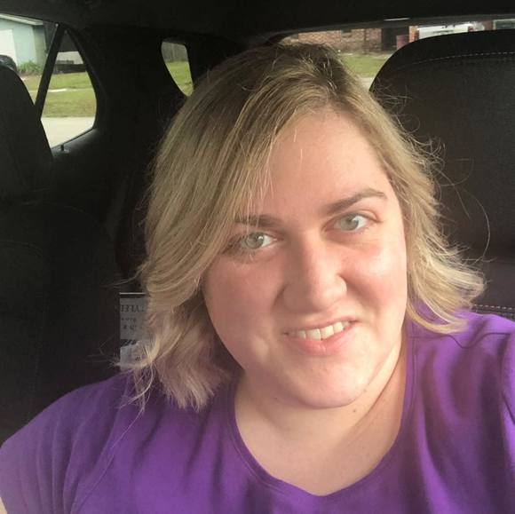 Meet your Posher, Stacy - Picture 1 of 1